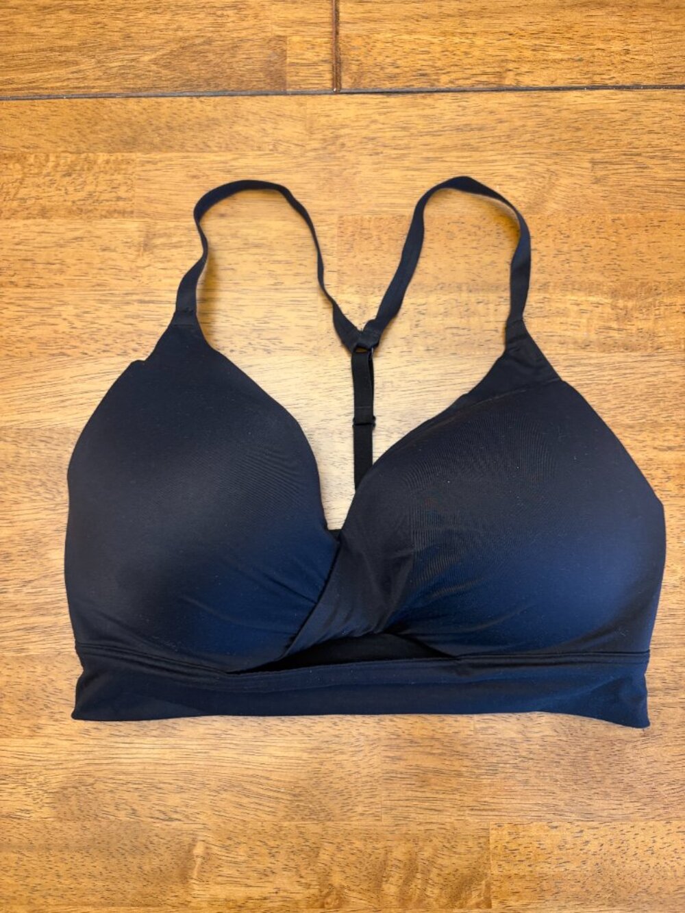 Victoria's Secret Uplift No Wire Bra Sz 34DD Black Push Up Wireless Comfy - Picture 2 of 8
